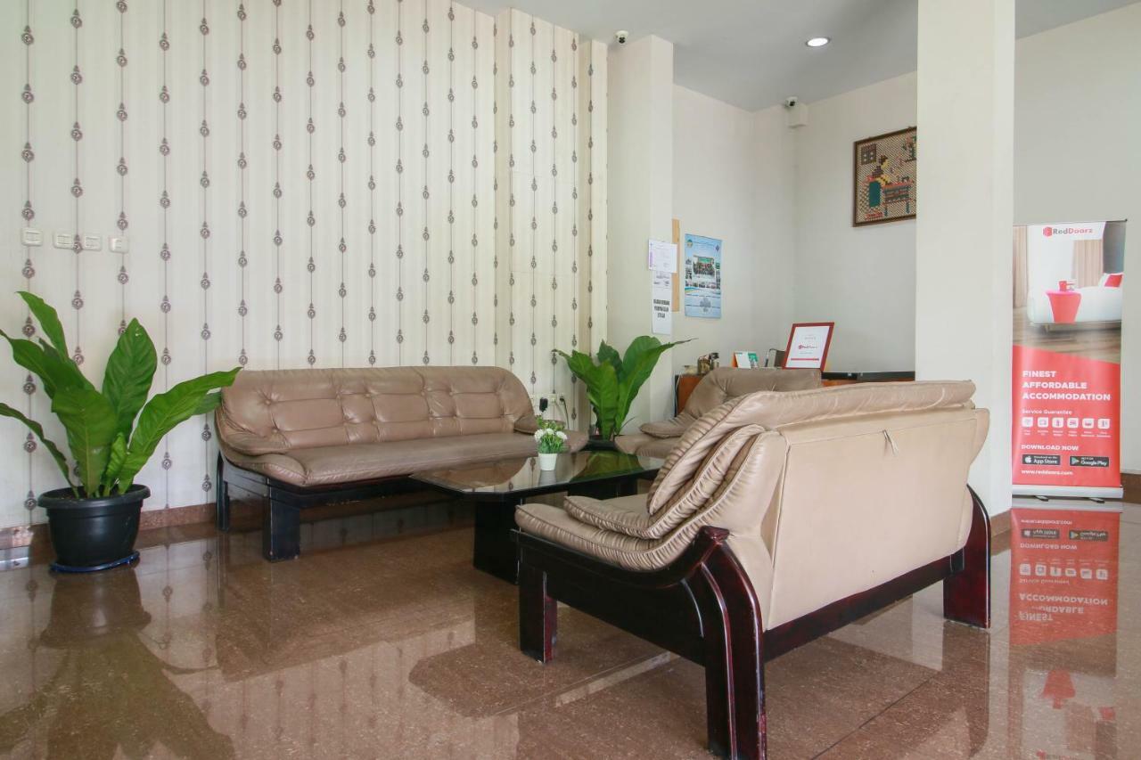 Reddoorz Syariah Near Universitas Jenderal Soedirman Purwokerto Exterior photo