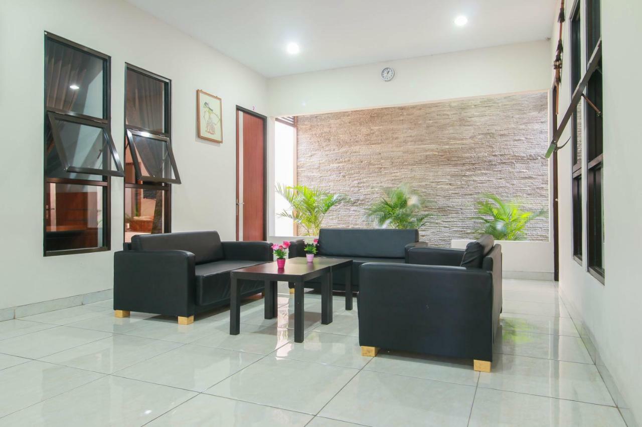 Reddoorz Syariah Near Universitas Jenderal Soedirman Purwokerto Exterior photo
