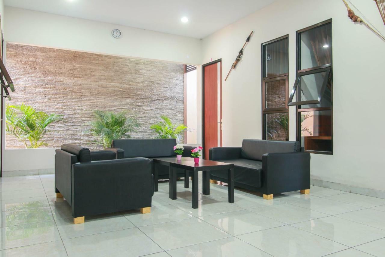 Reddoorz Syariah Near Universitas Jenderal Soedirman Purwokerto Exterior photo