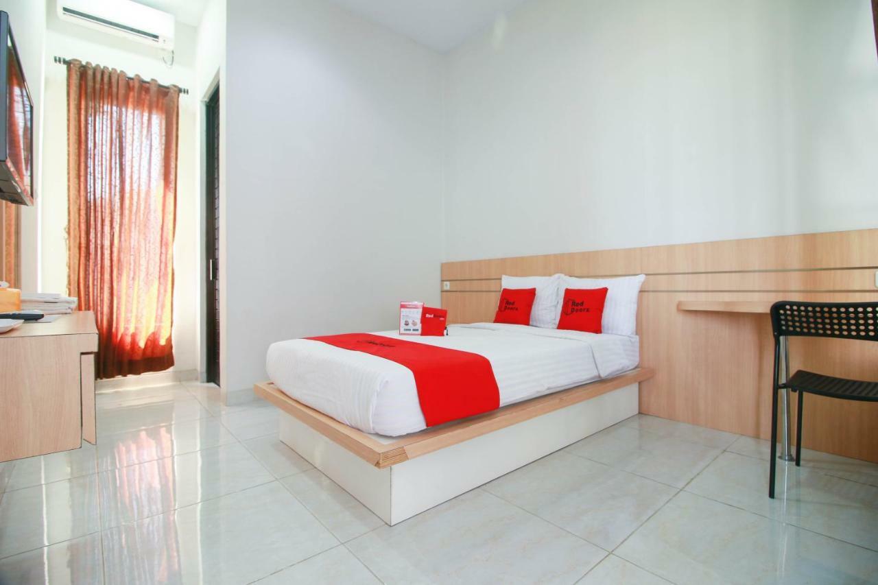 Reddoorz Syariah Near Universitas Jenderal Soedirman Purwokerto Exterior photo