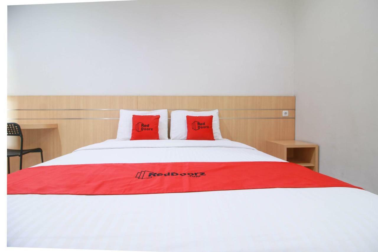 Reddoorz Syariah Near Universitas Jenderal Soedirman Purwokerto Exterior photo